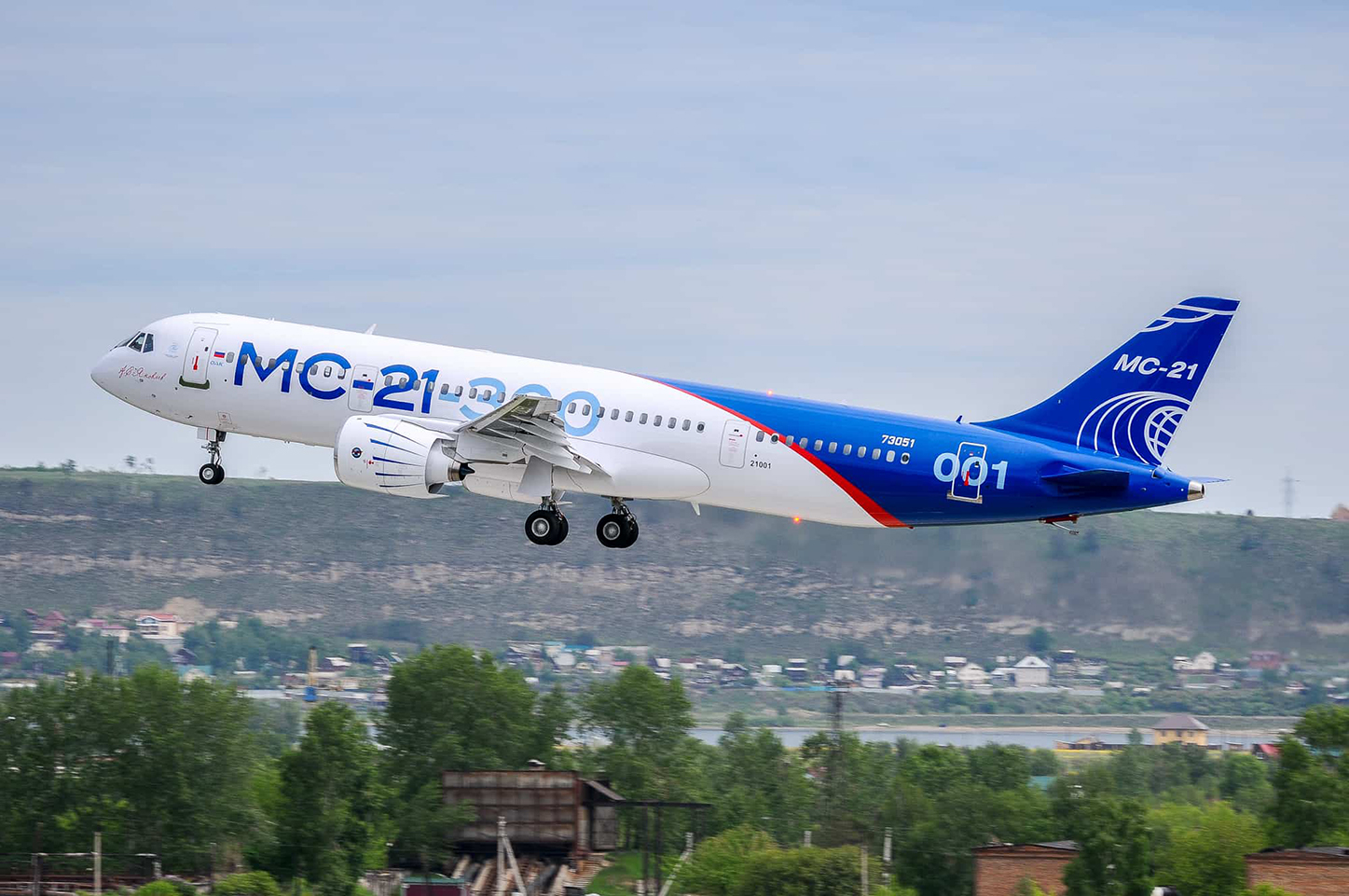 New MC-21-300 commercial airliner has completed maiden flight