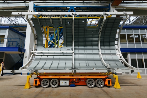 MC-21 fuselage panel at the station of the new assembly line
