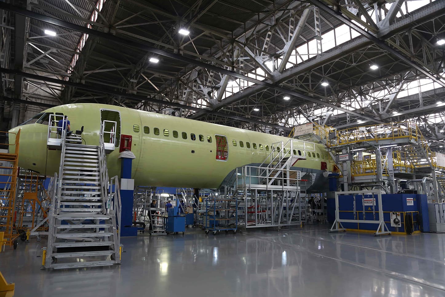 The assembly of the MC-21-300 fuselage to be tested with the Russian PD-14 engine was completed
